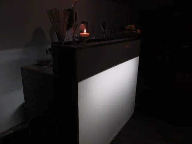 blue wave mobile bar photo 2