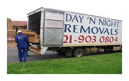 Day n' Night Removals logo