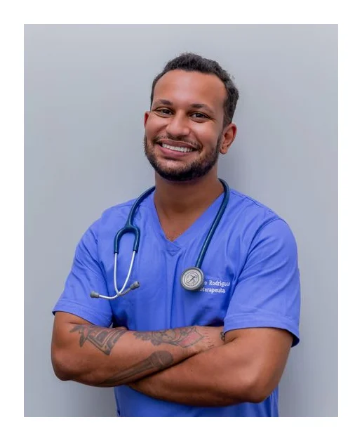 Medi Clinic https://mediclinicdubai.com/ logo